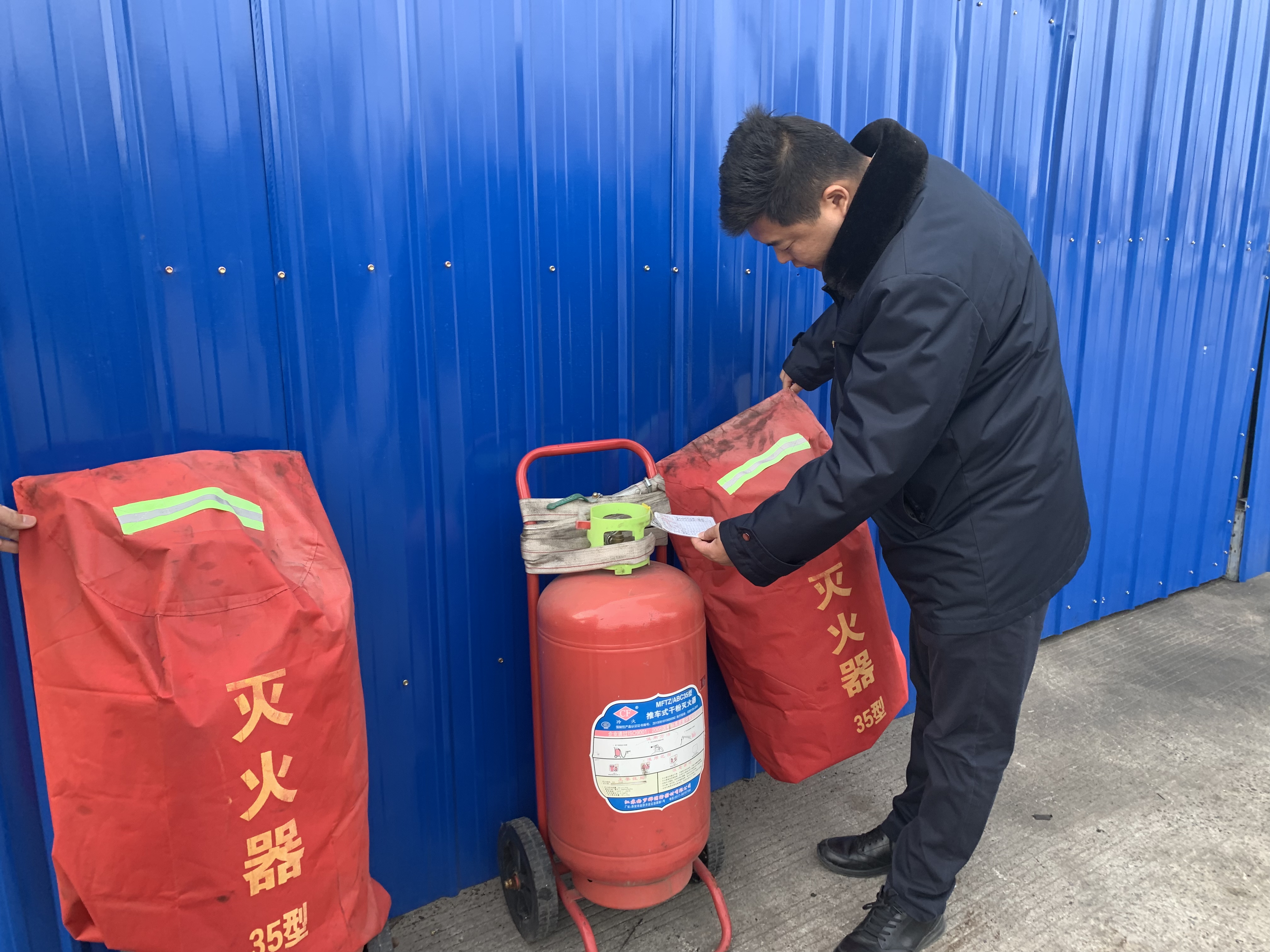 公交集團(tuán)快速公交事業(yè)部開(kāi)展冬季消防安全突擊檢查