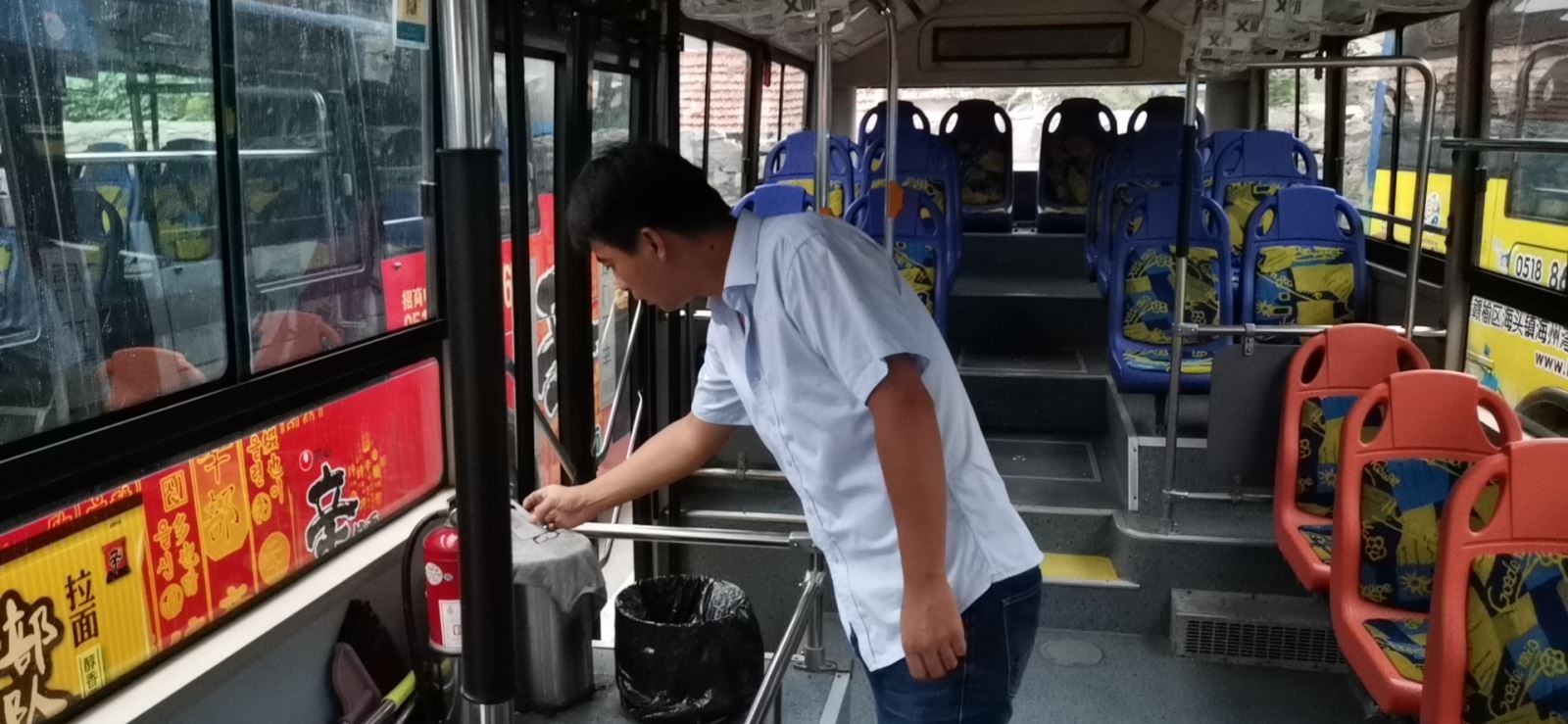 公交集團(tuán)公交事業(yè)一部開展創(chuàng)文聯(lián)合檢查