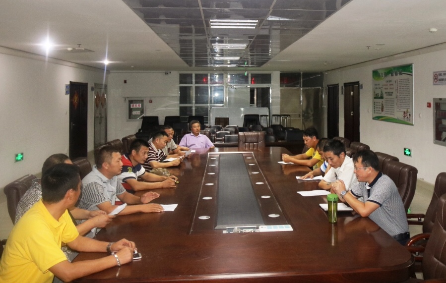 公交海州公司組織參加“一日三檢”操作技能競賽選手進行集中培訓