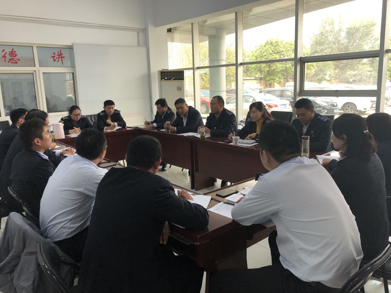 公交集團經(jīng)營發(fā)展事業(yè)部召開創(chuàng)文迎檢部署會